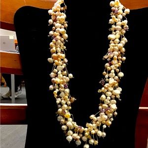 Host Pick NWOT Stunning Faux Pearl Necklace